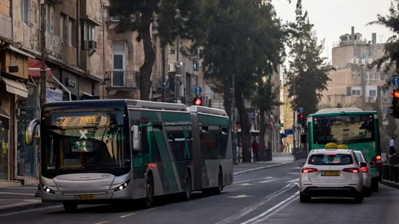 Автобус. Иллюстрация