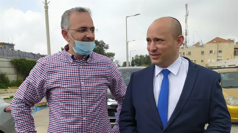 שי אלון עם ראש הממשלה נפתלי בנט