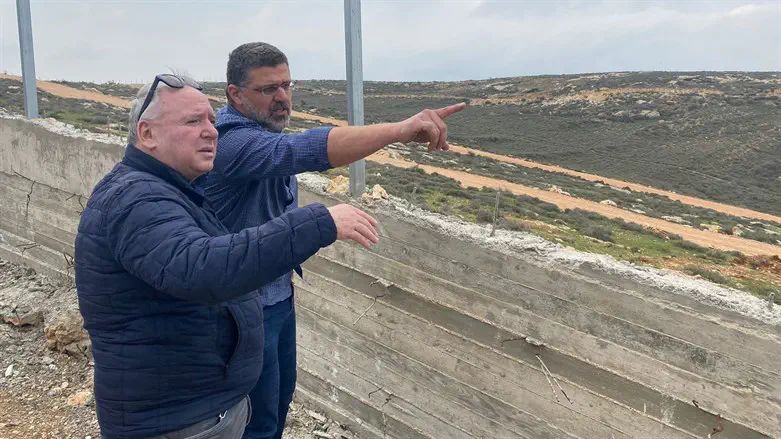 אביחי בוארון ודודי אמסלם