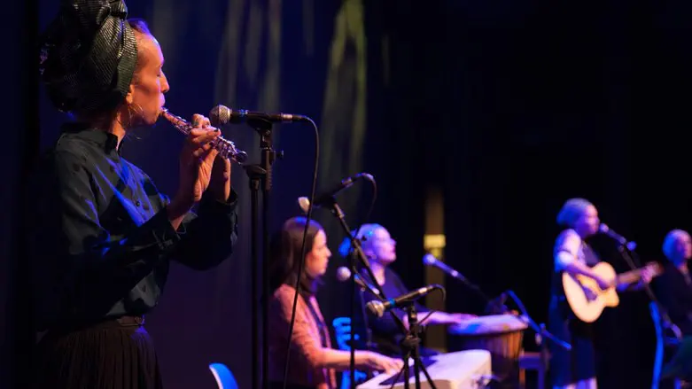 Bereishit performing