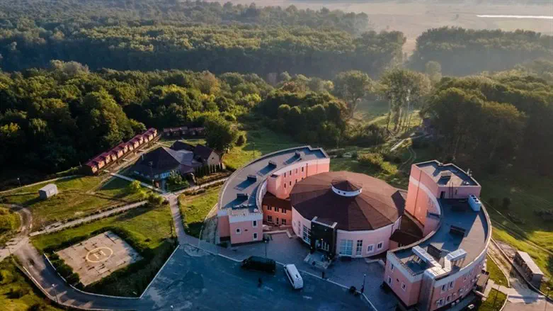 מתחם קבר האדמו"ר הזקן בהאדיטש