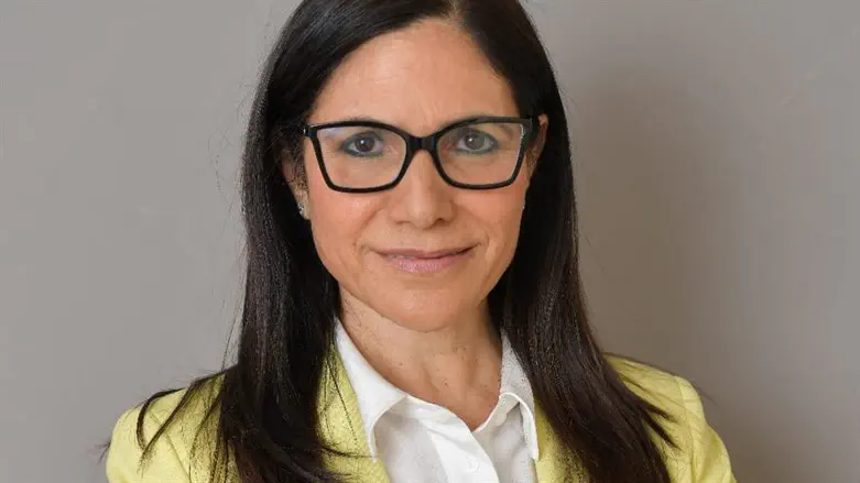 אתי חוה עטיה 