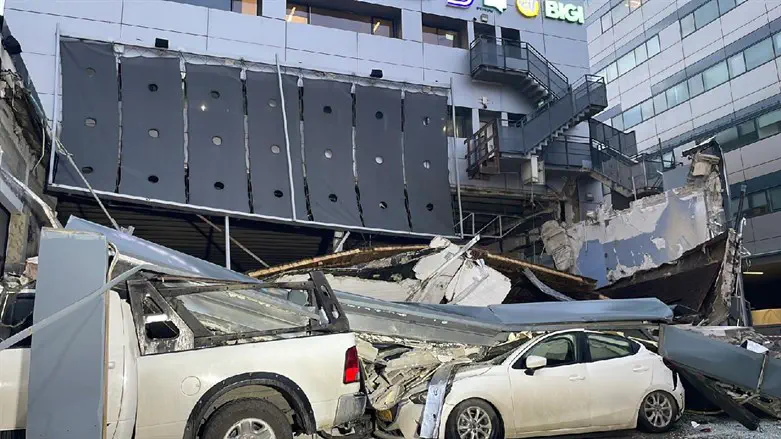 קריסת המבנה בהרצליה