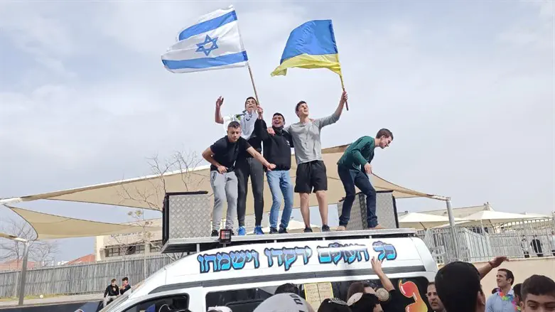 דגל אוקראינה באמי"ת מודיעין