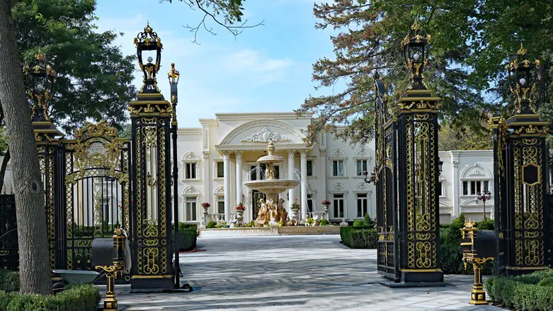 Mansion (stock image)