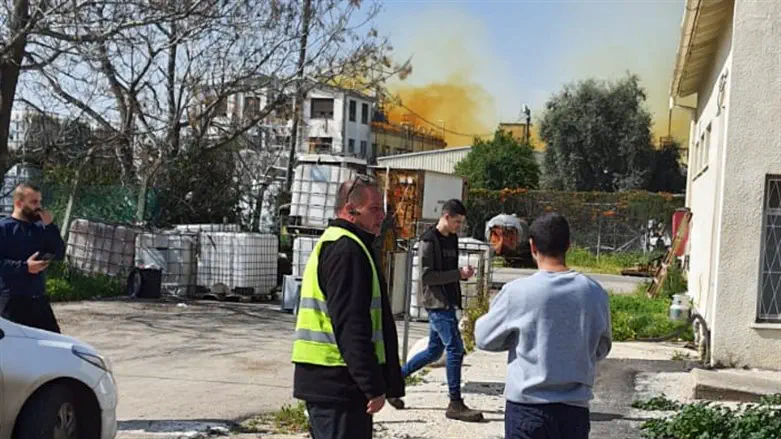 העננה הכתומה כתוצאה מדליפת החומרים המסוכנים