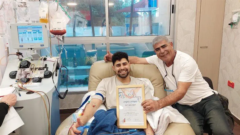 אביב אגם במהלך תרומת המח עצם