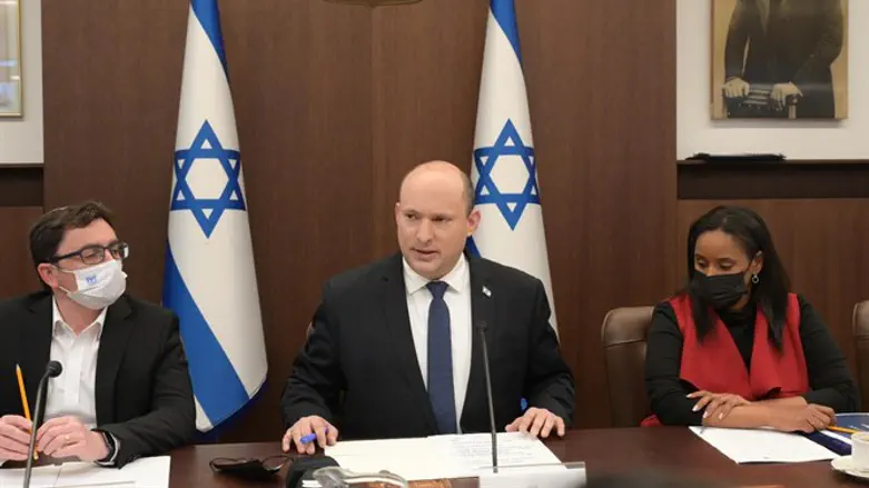 Нафтали Беннет на заседании комиссии