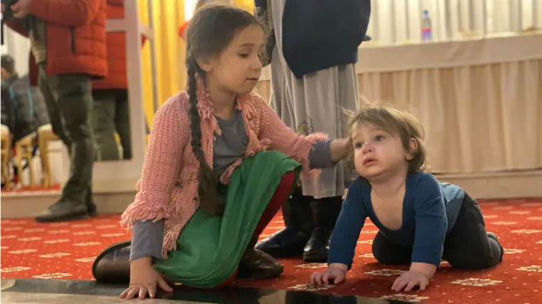 Children of Jewish refugees