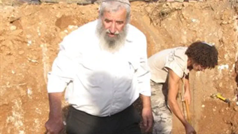 האב השכול זכריה חזי