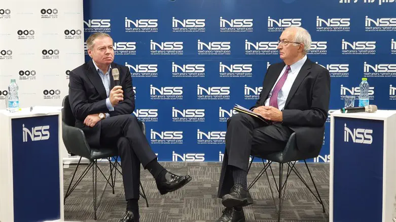 Ukrainian ambassador (l.) at Institute for National Security Studies event