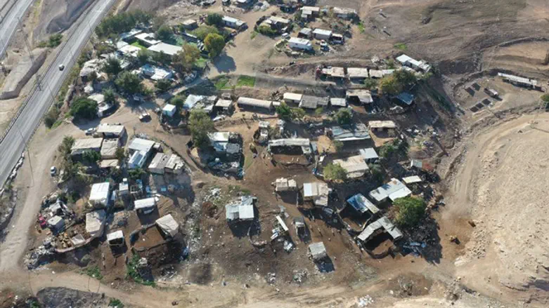 Хан аль-Ахмар