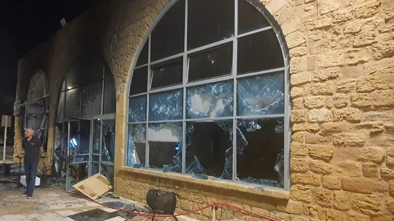 לנאשם יוחס מניע גזעני אך הענישה הייתה מינימלית. מלון אפנדי בעכו