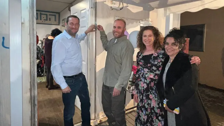 פתיחת החנות