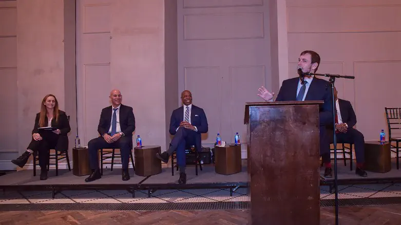 Ambassador Asaf Zamir introduces the new NYC-Israel Chamber of Commerce