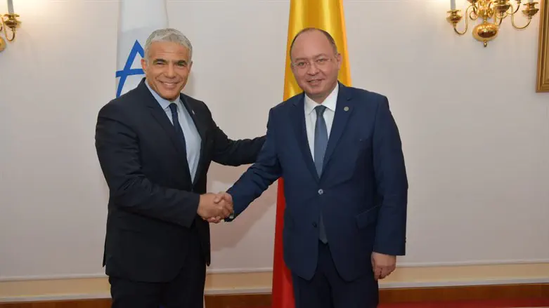 לפיד ואאורסקו