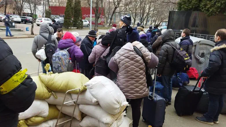 נמלטים מקייב