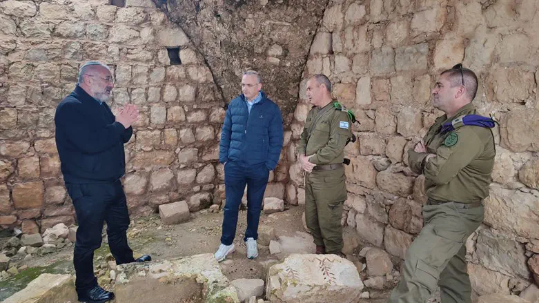 האלוף יהודה פוקס בביקור בבית אל