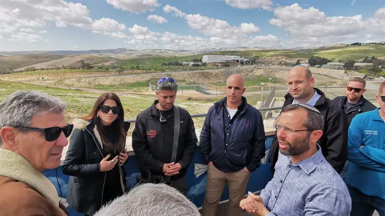 סיור ראשי הוועדות בגוש אדומים