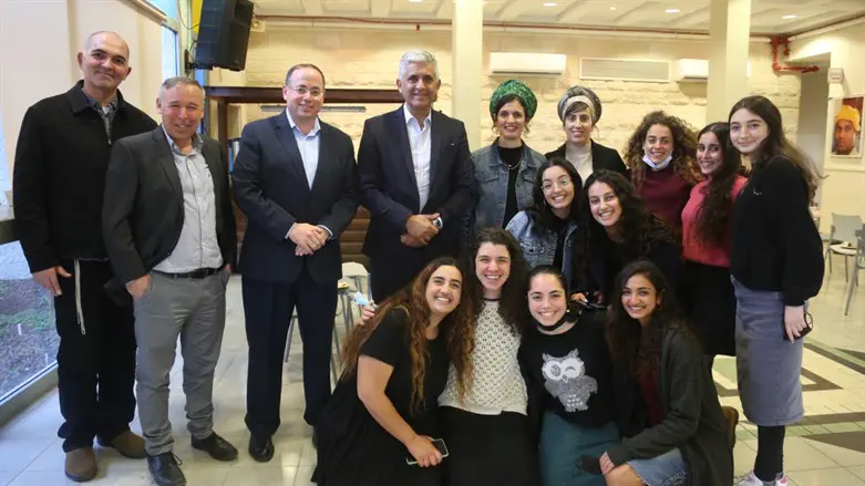 50 שנות עשייה