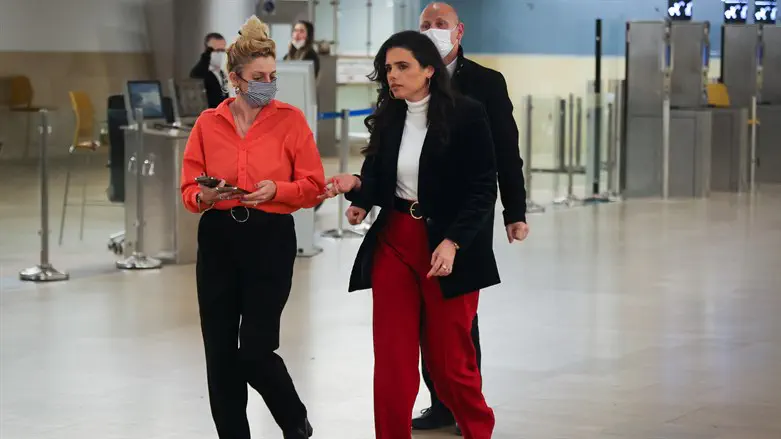 Shaked visiting the Ben Gurion airport