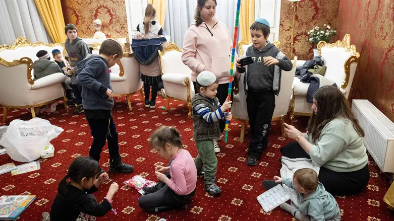 בלי פוליטיקלי קורקט, כואב כמו שזה. יתומים שפונו מאוקראינה