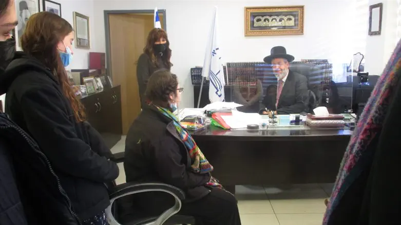 צעירות נעם עם הרב דוד לאו והרבנית ציפורה לאו