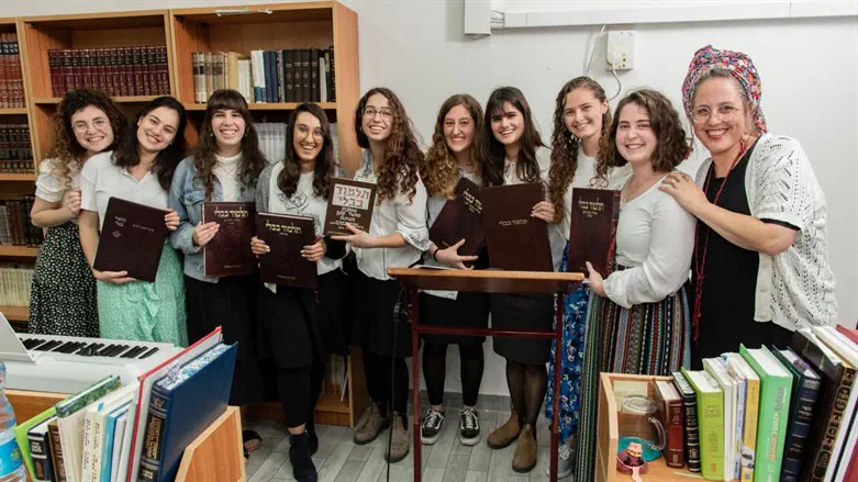 בנות מדרשת לינדנבאום בלוד