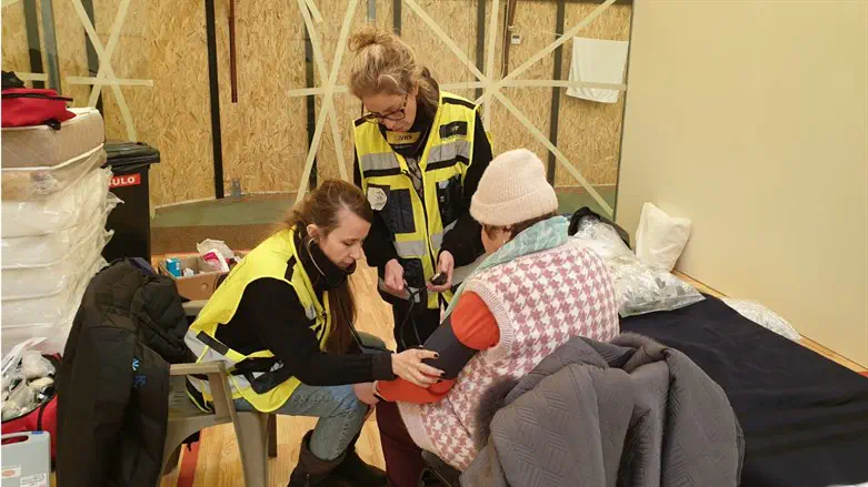 Le'Ma'anam delegation