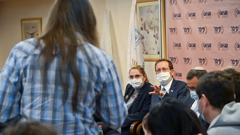 נשיא המדינה ורעייתו נפגשו עם עולים חדשים מאוקראינה