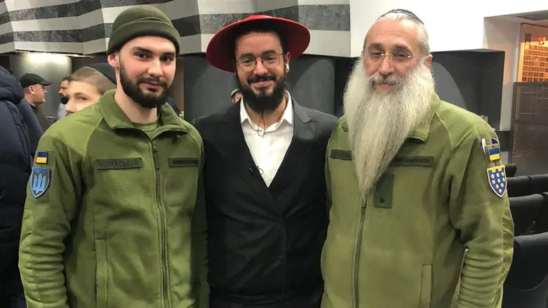 חיילים יהודים באוקראינה במסיבת פורים