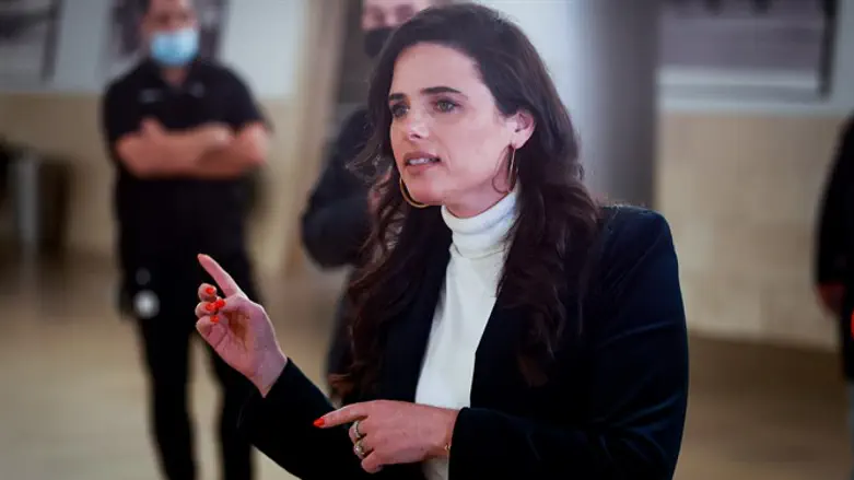 Айелет Шакед