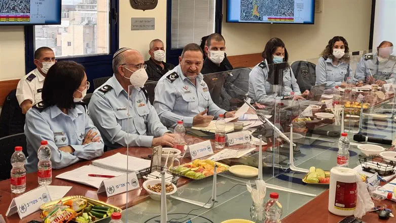 היערכות להלווית הרב