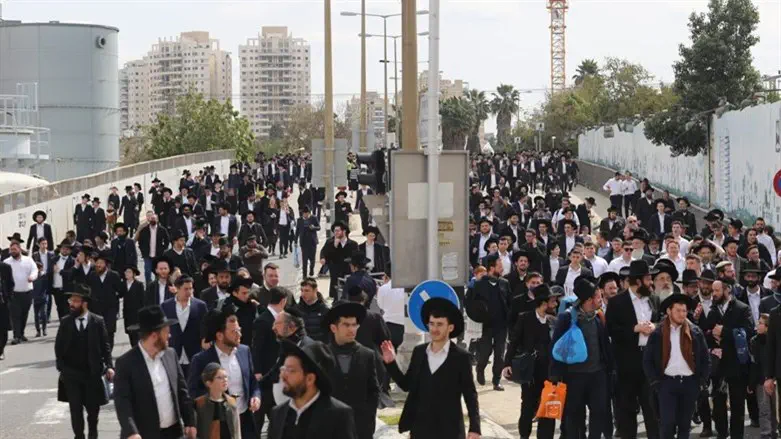 הלווית הרב קנייבסקי