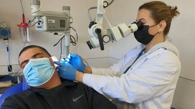 ד"ר גולדה גרינבלט והנער שנותח