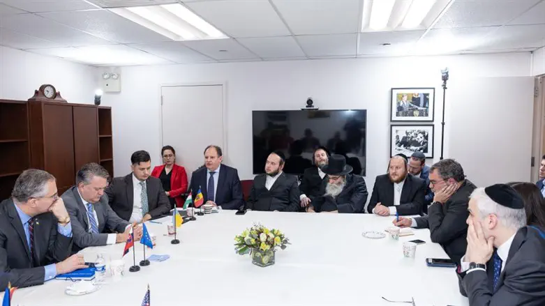 במפגש עם הנציגים