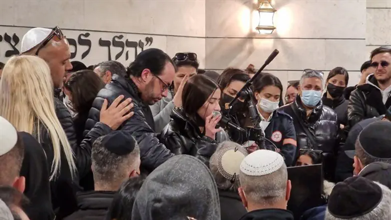 Похороны Лауры Ицхак