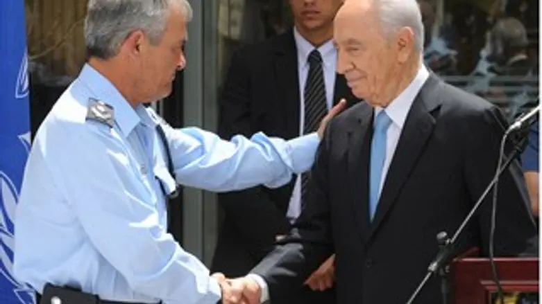 נפרדים בתודות הדדיות. פרס וכהן