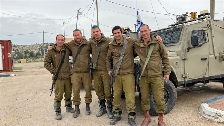 קציני גדוד 8717 