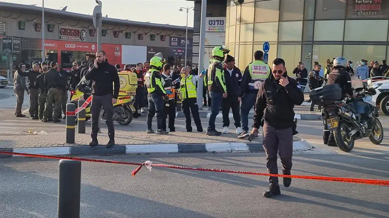 Scene of the Be'er Sheva terror attack