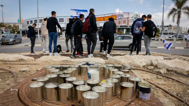 Protest at site of deadly Beer Sheva attack