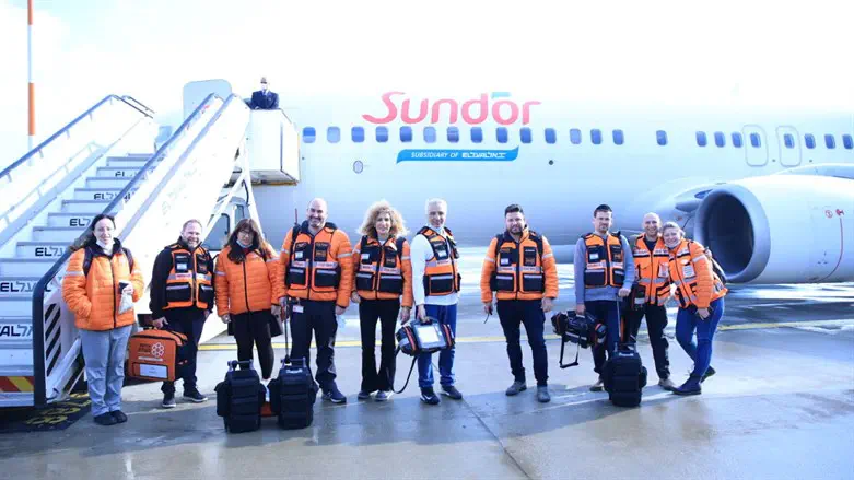 United Hatzalah's team about to board the plane from BUcharest back to Israel