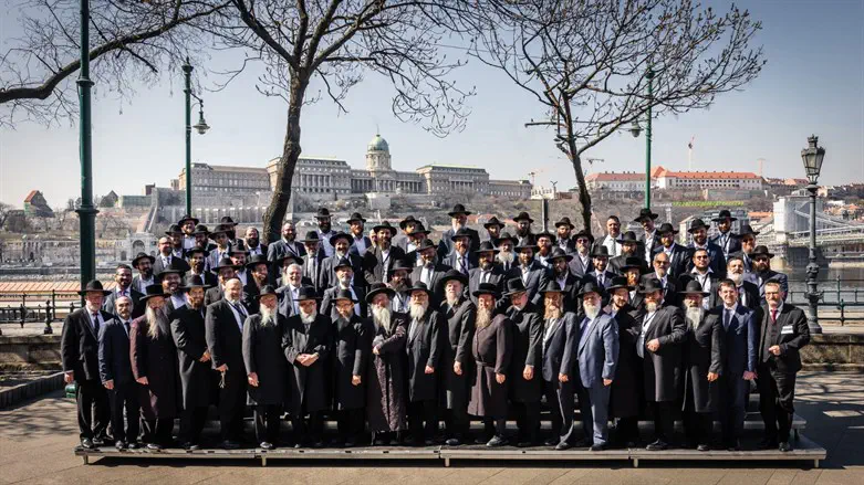 הרבנים בכינוס