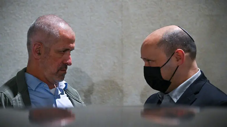 ראש השב"כ רונן בר עם ראש הממשלה נפתלי בנט