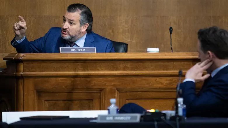 Sen. Ted Cruz asks Attorney General Merrick Garland a question at Senate hearing