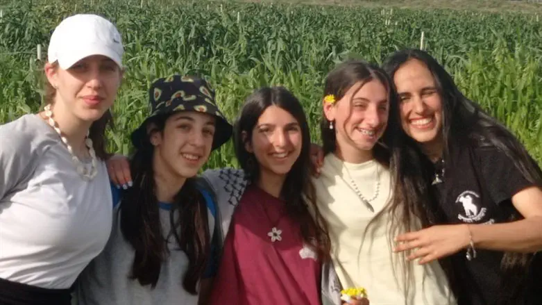 התלמידות במהלך הפעילות