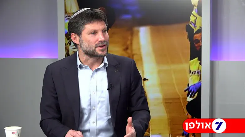ח"כ סמוטריץ' באולפן ערוץ 7