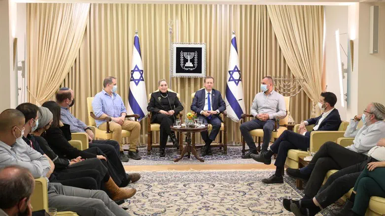 מפגש בבית הנשיא