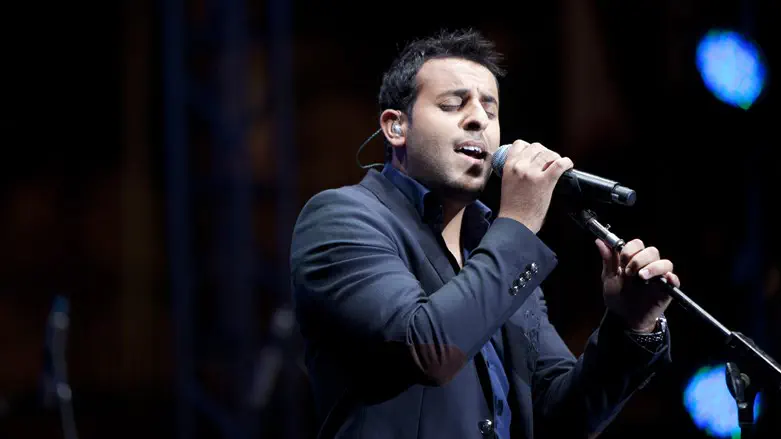 דודו אהרון. הזמר האחרון שהופיע בפלקה