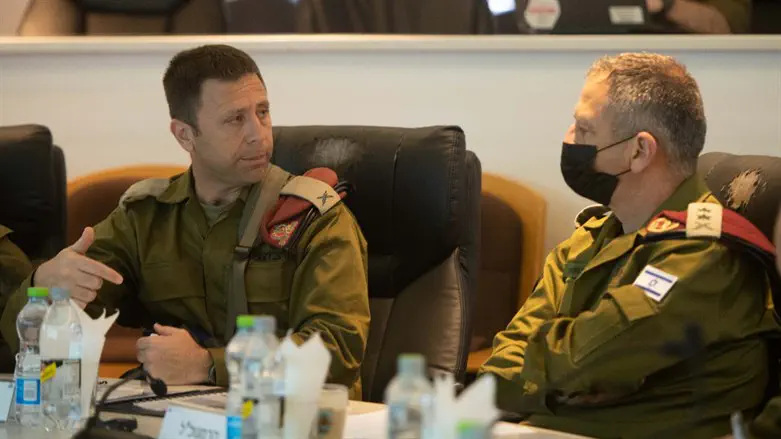 אביב כוכבי ואבי בלוט